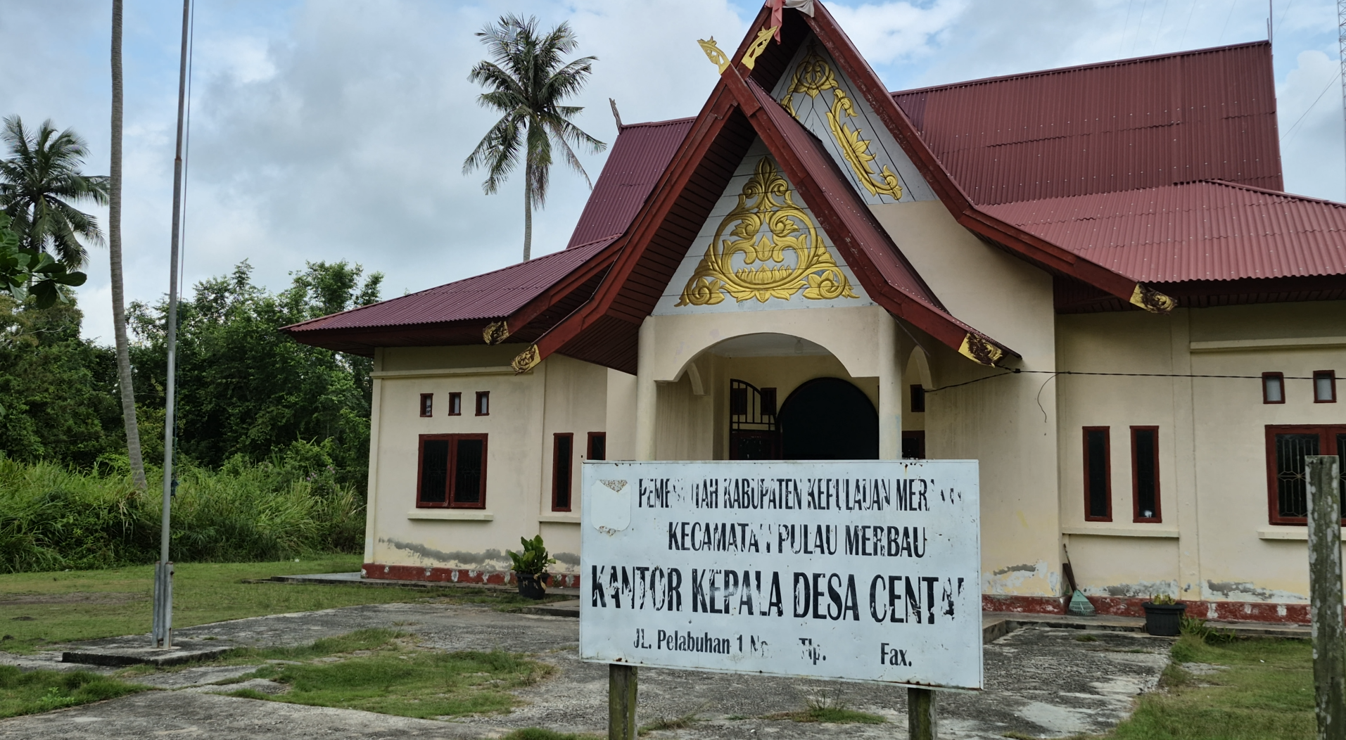Kantor Desa Centai